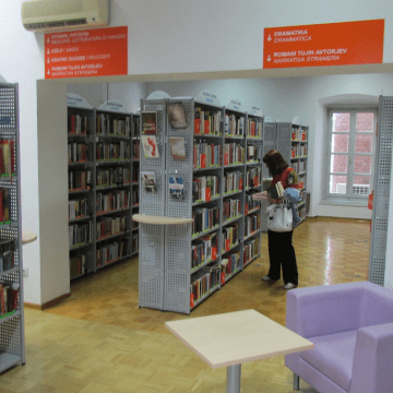 La biblioteca riapre a pieno regime
