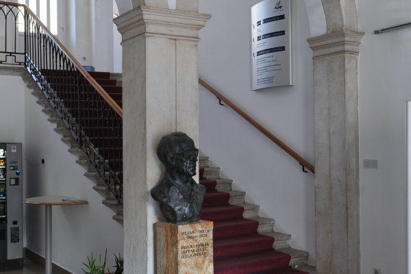 EPIDEMIA: La biblioteca centrale di Srečko Vilhar Koper rimane aperta secondo il programma stabilito per l’emergenza epidemiologica