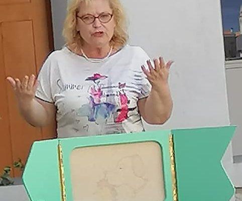 Kamišibaj predstava z Nives Andrič
