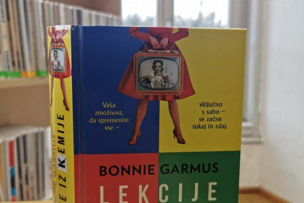 52 knjig, ki jih morate prebrati: Bonnie Garmus – Lekcije iz kemije