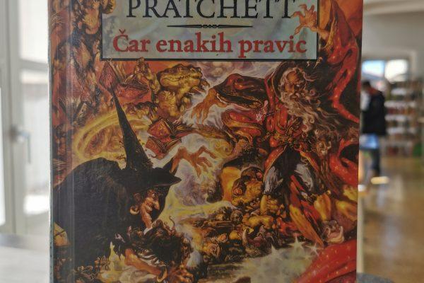 52 knjig, ki jih morate prebrati: Terry Pratchett – Čar enakih pravic